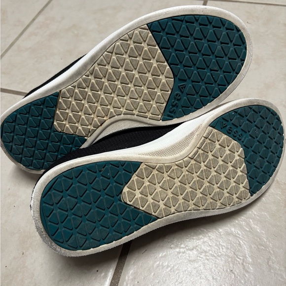 Women’s Weekend Vessi’s - Picture 6 of 6